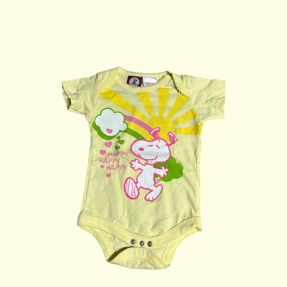 🟡SNOOPY: Girls 6 months Snoopy “happy happy happy” onesie, short sleeve🟡